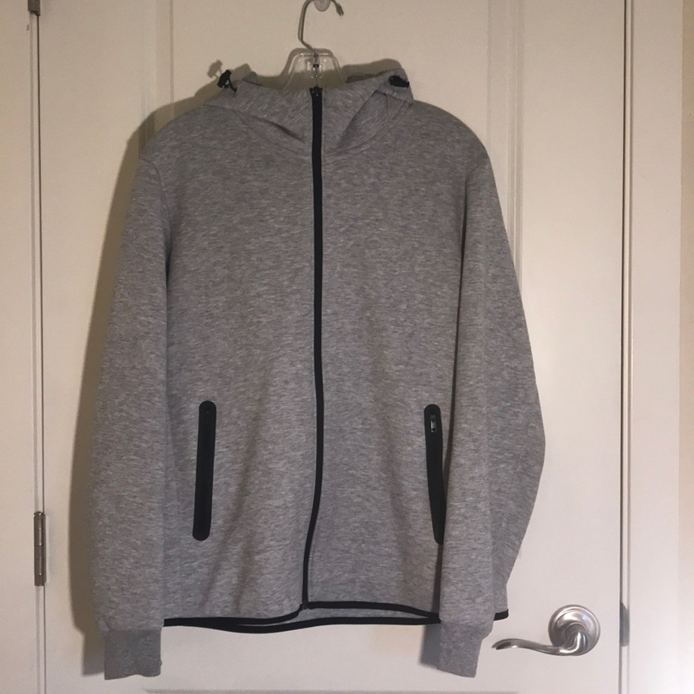 Uniqlo gray jacket